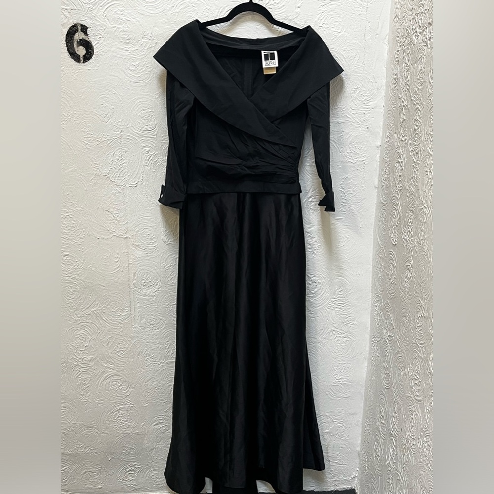 Tadashi Black Evening Dress Size 6 EUC